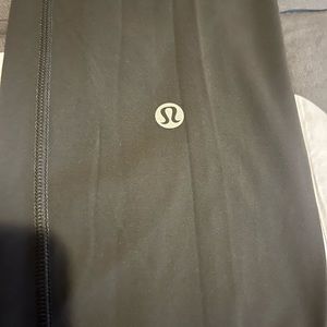 Lululemon Leggings size 8 🍋